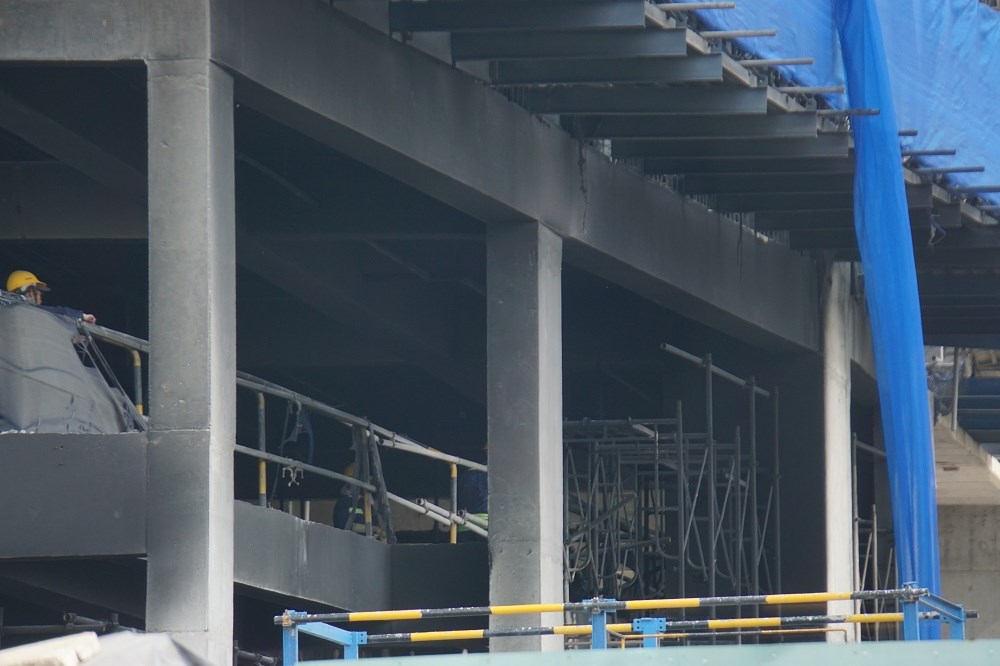 Khu vực công trình bị cháy bị khói ám đen