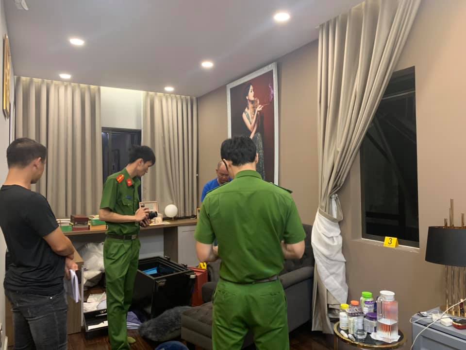 Công an khám nghiệm vụ trộm biệt thự ca sĩ Nhật Kim Anh.