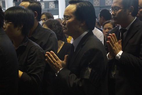 Ban Tổ chức Lễ tang cố Thứ trưởng Lê Hải An do Bộ trưởng Bộ Giáo dục và Đào tạo Phùng Xuân Nhạ làm Trưởng ban.