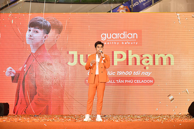 Dàn nghệ sỹ tận hưởng mua sắm với khuyến mãi khủng nhân ngày 20-10 - 4