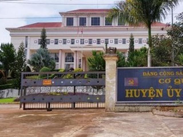 Đắk Nông: Chánh văn phòng Huyện ủy đánh lái xe nhập viện