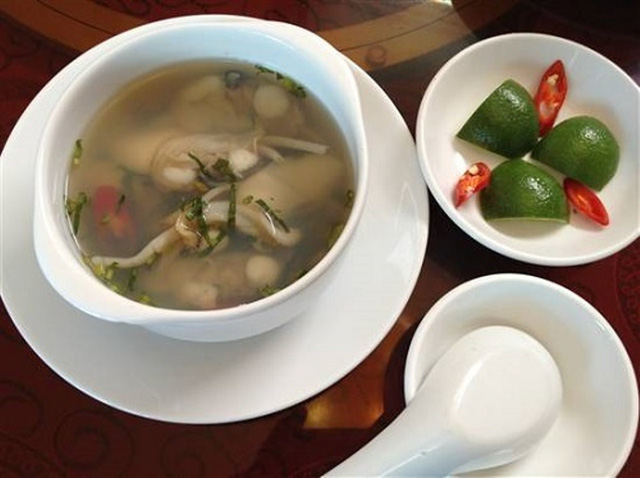 Phi là một món ăn ngon tuyệt vời, nhưng giờ chỉ còn rất ít người được thưởng thức món ăn này.