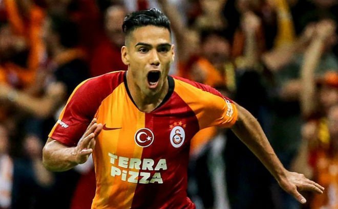 Falcao đang nỗ lực tìm lại phong độ trong màu áo đội bóng mới Galatasaray