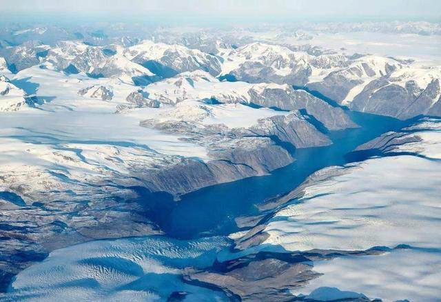 Vẻ đẹp ngất ngây của Greenland trước khi bị cái nóng toàn cầu làm tan biến - 1