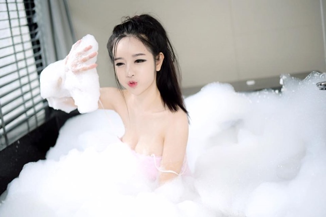 Người cuối cùng nhưng cũng là cái tên không kém "hot" là Punrada Ratchahiranpokin. 