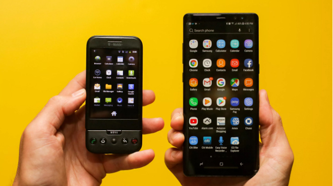 Từ chiếc điện thoại G1 đến smartphone hiện nay là chiều dài của cả thập kỷ.
