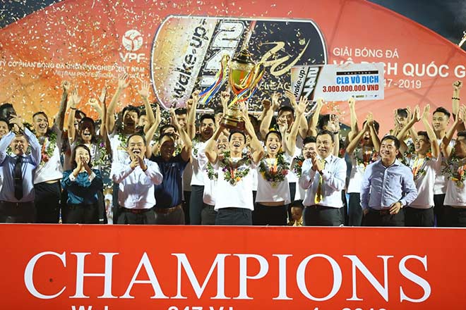 Lễ đăng quang chức vô địch V-League 2019 của CLB Hà Nội