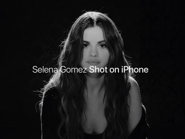 HOT: Selena Gomez làm điều bất ngờ bằng iPhone 11 Pro