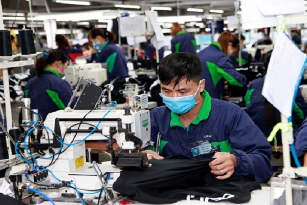 Bộ trưởng cho biết, cần nghiên cứu kỹ lưỡng đề xuất giảm giờ làm.&nbsp;