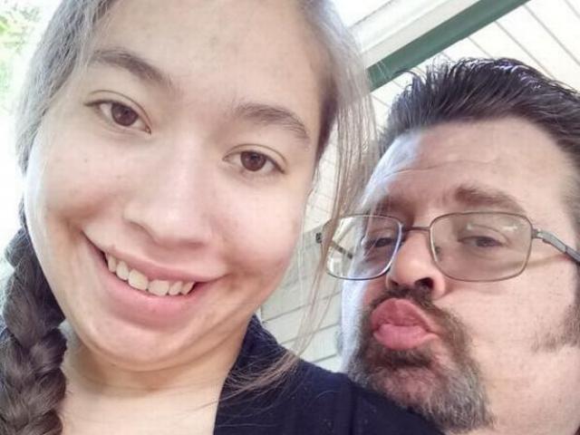 Bạn trẻ - Cuộc sống - Đi làm thêm năm 16 tuổi, sau 6 năm, cô gái cưới luôn ông chủ 53 tuổi