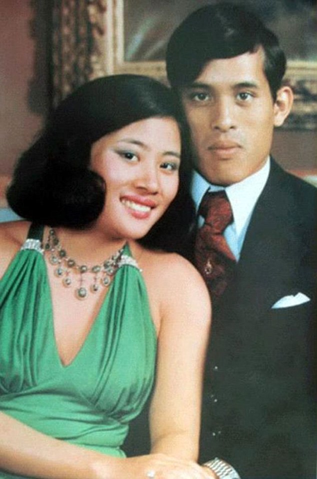 Vua&nbsp;Vajiralongkorn thời còn làm thái tử&nbsp;và công nương&nbsp;Soamsawali Kitiyakara