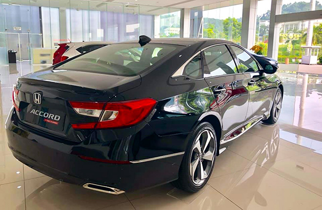 Cận cảnh Honda Accord hoàn toàn mới tại đại lý, giá bán cao hơn Toyota Camry - 7