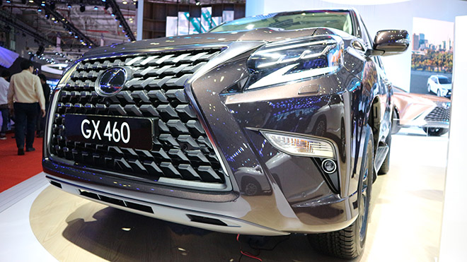 Lexus GX460 2020 facelift mới ra mắt tại Triển lãm Ô tô Việt Nam 2019 - 3