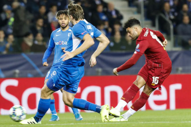 Oxlade-Chamberlain mở tỷ số cho Liverpool vào lưới chủ nhà Genk ngay phút thứ 2