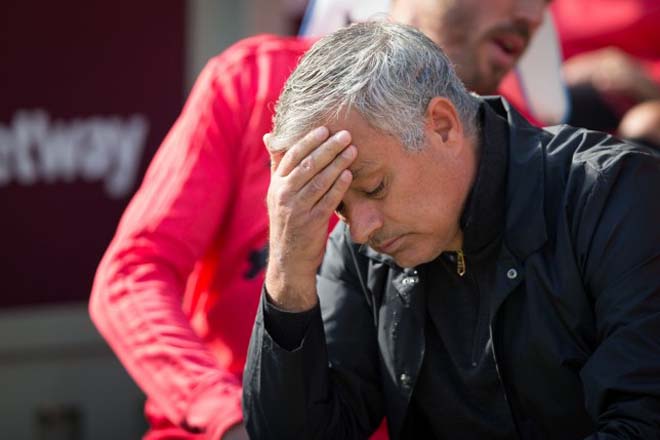HLV Mourinho chưa tìm được bến đỗ sau ngày rời MU