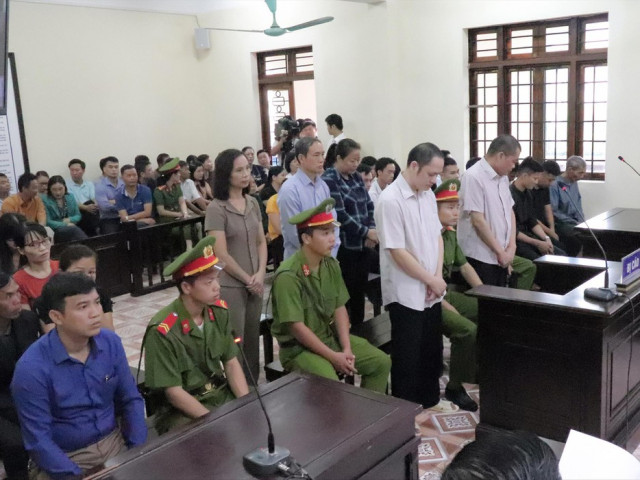 Hôm nay tuyên án gian lận thi cử Hà Giang: Nâng điểm 106 thí sinh để "tạo phúc"?