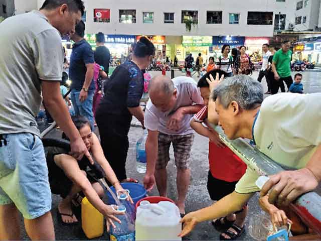 [Info] Lãi hơn 700 triệu mỗi ngày, công ty nước sạch Sông Đà đối xử tệ bạc thế nào với người dân Thủ đô?