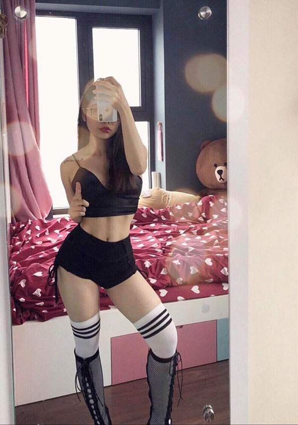 Hiện tại cô đã sở hữu vóc dáng vạn người mê, body thon gọn, ít mỡ thừa.