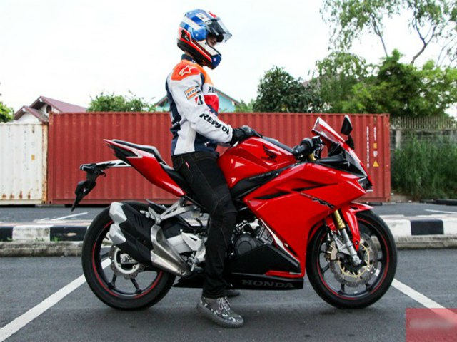 Thế giới xe - Đánh giá môtô Honda CBR250RR giá 191 triệu đồng đốn tim phái mạnh