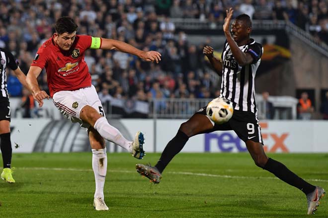 Harry Maguire chứng tỏ được bản lĩnh chỉ huy hàng thủ MU khá tốt