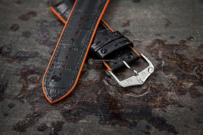 Nếu sử dụng Hirsch thì thoải mái vệ sinh dây da đồng hồ nhờ công nghệ khô nhanh ngay cả khi trên tay - Ảnh tham khảo: Hirsch Andy