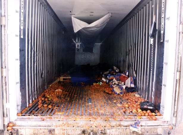 Container chở cà chua, nơi tìm thấy 58 thi thể người Trung Quốc vào tháng 6/2000