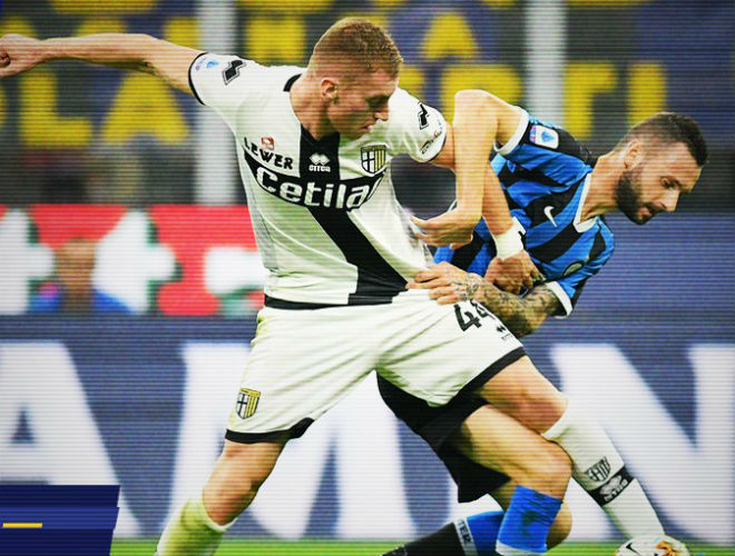 Có bàn thắng trước, Inter vẫn bị Parma cầm hòa và lỡ cơ hội soán ngôi đầu của Juventus