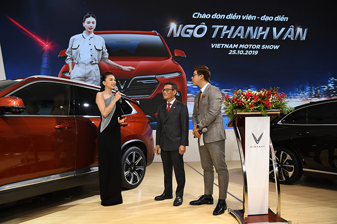 VinFast tặng xe Lux SA 2.0 cho Đại sứ thương hiệu Ngô Thanh Vân tại VMS 2019 - 8