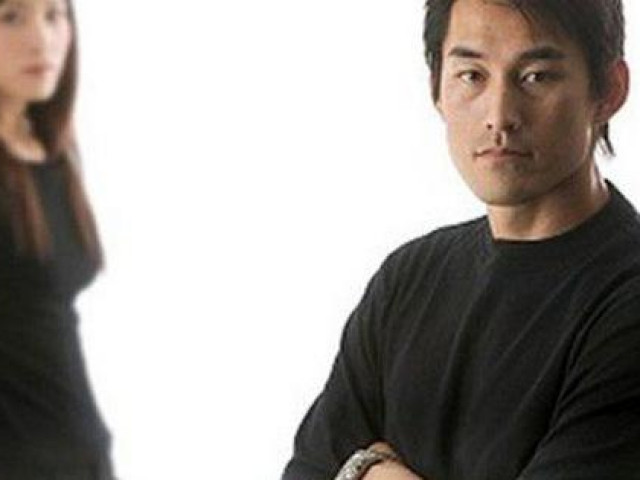 Bạn trẻ - Cuộc sống - 4 cách ứng xử phổ biến của một ông chồng hèn