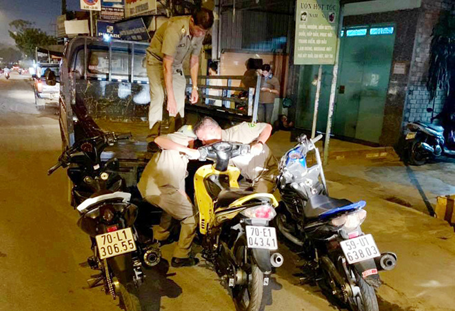 Một số xe không rõ nguồn gốc cũng bị công an lập biên bản tạm giữ