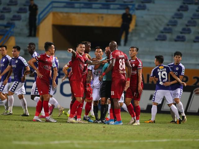 Bóng đá - Tranh cãi trọng tài Việt: TP.HCM "kêu oan" bàn thua Hà Nội