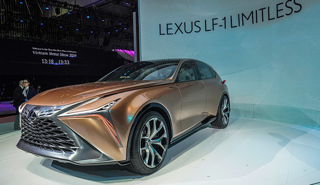 Ngắm xe concept độc Lexus LF-1 Limitless thu hút khách tham quan tại VMS 2019 - 3