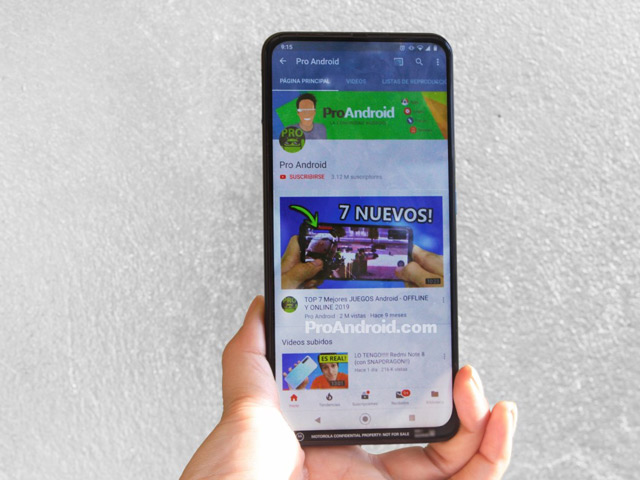 Dế sắp ra lò - Lại có thêm một chiếc smartphone có camera bật lên, giá mềm