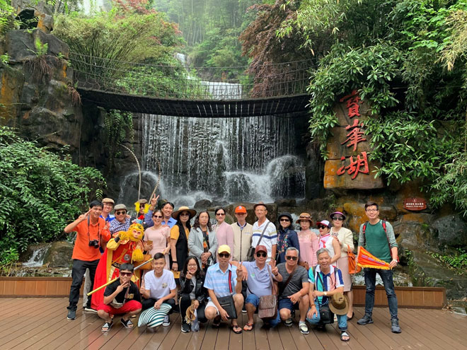 Hình thực tế tour khách hàng Tourhot24h.vn (HaNoi Travel Group