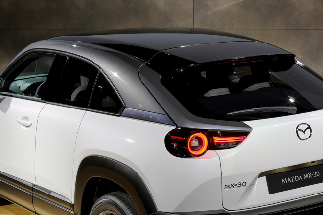 Mazda MX-30 chính thức bước chân vào thế giới xe điện - 16