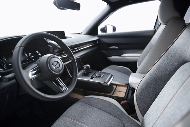 Mazda MX-30 chính thức bước chân vào thế giới xe điện - 8