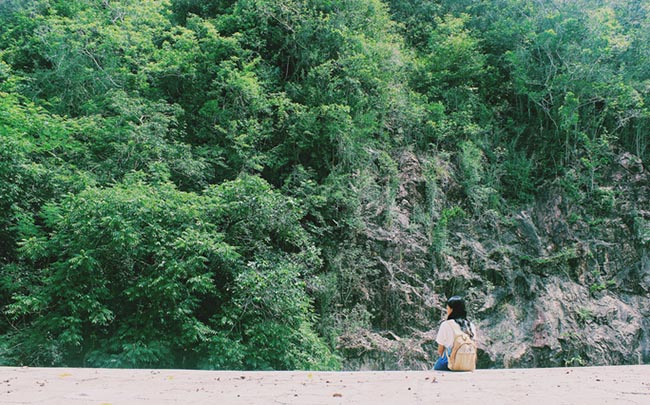 Cảnh quan đôi bờ đập