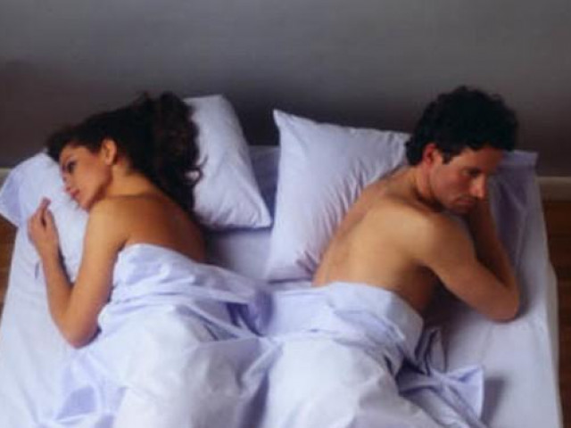 Bạn trẻ - Cuộc sống - Chồng máy móc lên lịch cả "chuyện ấy", vợ phát ngán chỉ muốn vượt rào