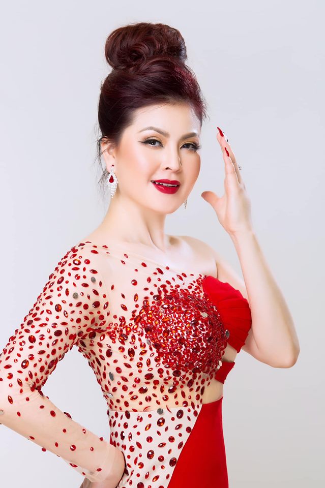 Yến Vy vẫn xinh đẹp và gợi cảm sau 11 năm “trốn” showbiz sang Mỹ - 7