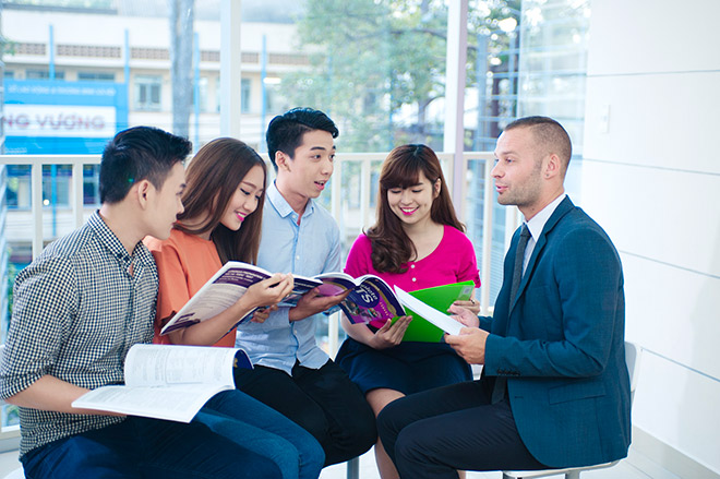 VUS Tên Lửa mang đến cơ hội trải nghiệm Anh ngữ chuẩn quốc tế ngay gần nhà, thuận tiện đưa đón và đi lại.