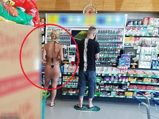 Phi thường - kỳ quặc - Cô gái mặc như không vào cửa hàng, bị chỉ trích dữ dội