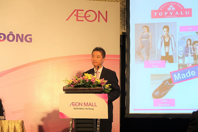 Ông Nishitohge Yasuo - Tổng Giám đốc Công ty TNHH AEON Việt Nam phát biểu tại họp báo.