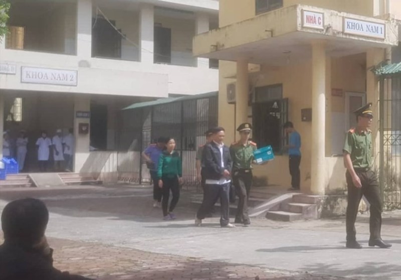 Vợ Giám đốc Bệnh viện Tâm thần Thanh Hóa và 4 y, bác sĩ bị bắt