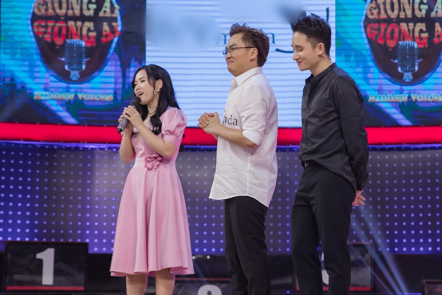 Ca sĩ Thùy Chi "Xe đạp" bất ngờ tham gia gameshow sau thời gian dài vắng bóng - 3