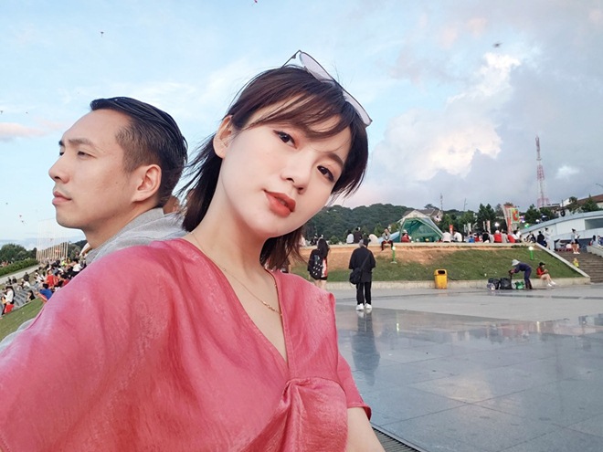 Hot girl M.U Tú Linh sống ra sao sau 2 năm kết hôn với doanh nhân điển trai? - 11