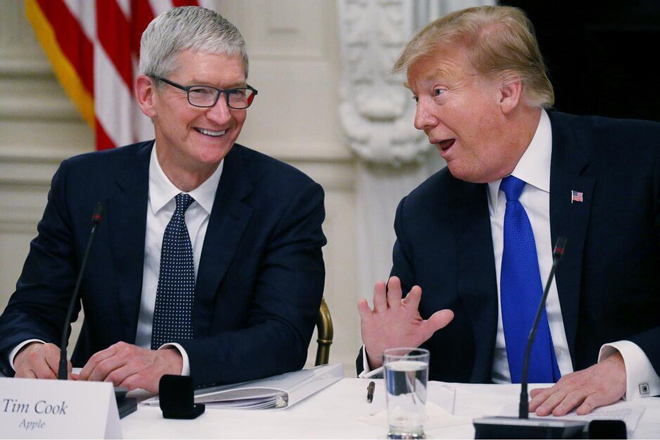 Tim Cook được khen “nức mũi” trước thành công của Apple - 2