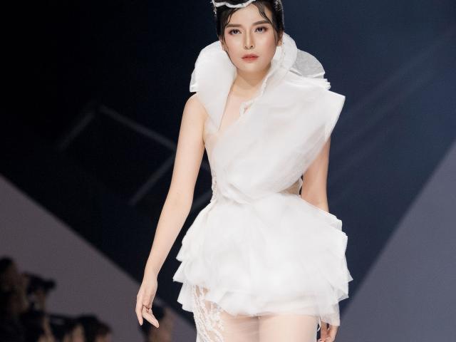 Phim - Cao Thái Hà nhịn đói 3 ngày vẫn đẹp hút hồn khi làm cô dâu