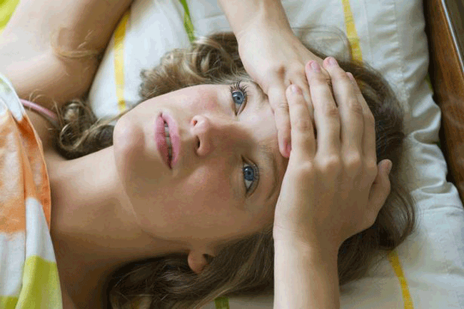 16. Chữa đau đầu: Điều này là do khi quan hệ tình dục, hoóc môn tình yêu oxy oxytocin được tiết ra giúp làm giảm đau hiệu quả.
