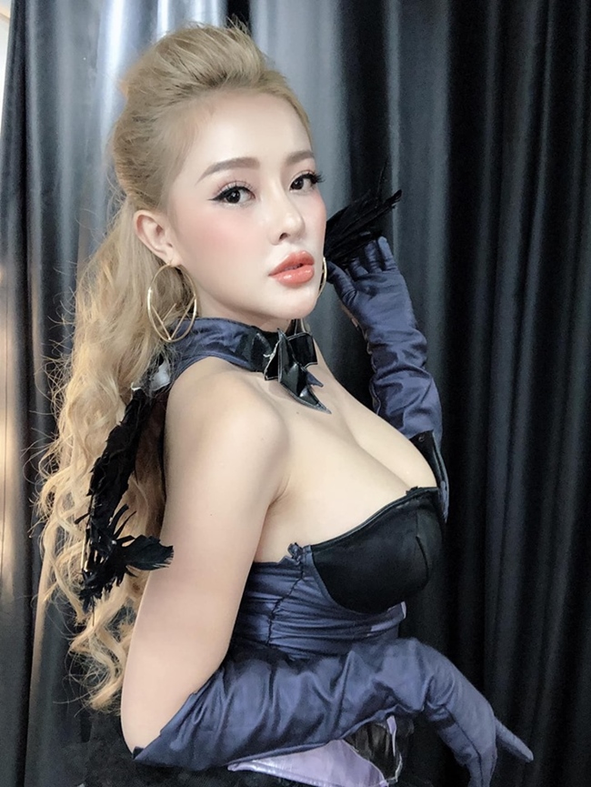 Giải thích điều này, nhạc sĩ họ Lương khẳng định cả hai không còn tình cảm yêu đương. Hiện tại, cả hai giữ mối quan hệ bạn bè bình thường. Tuy nhiên, dựa vào những cử chỉ thân mật của cặp đôi &#34;chú - cháu&#34;, nhiều người đặt câu hỏi nghi vấn về mối quan hệ thực sự của cặp đôi.