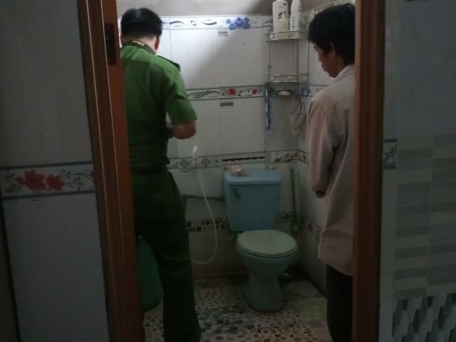 Tin tức trong ngày - Người mẹ “chết đứng” khi thấy bé gái 3 tuổi tử vong trong bồn nước